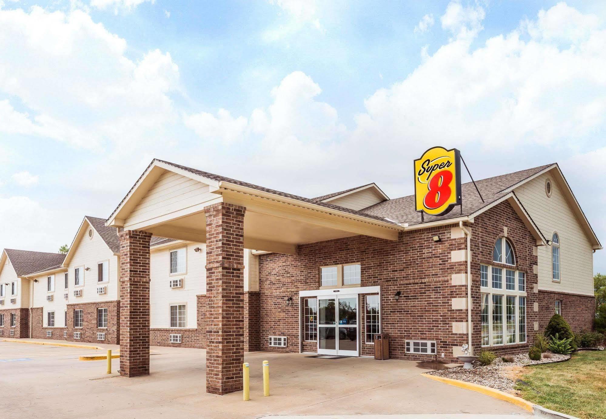 Surestay Plus Hotel By Best Western Kearney Extérieur photo