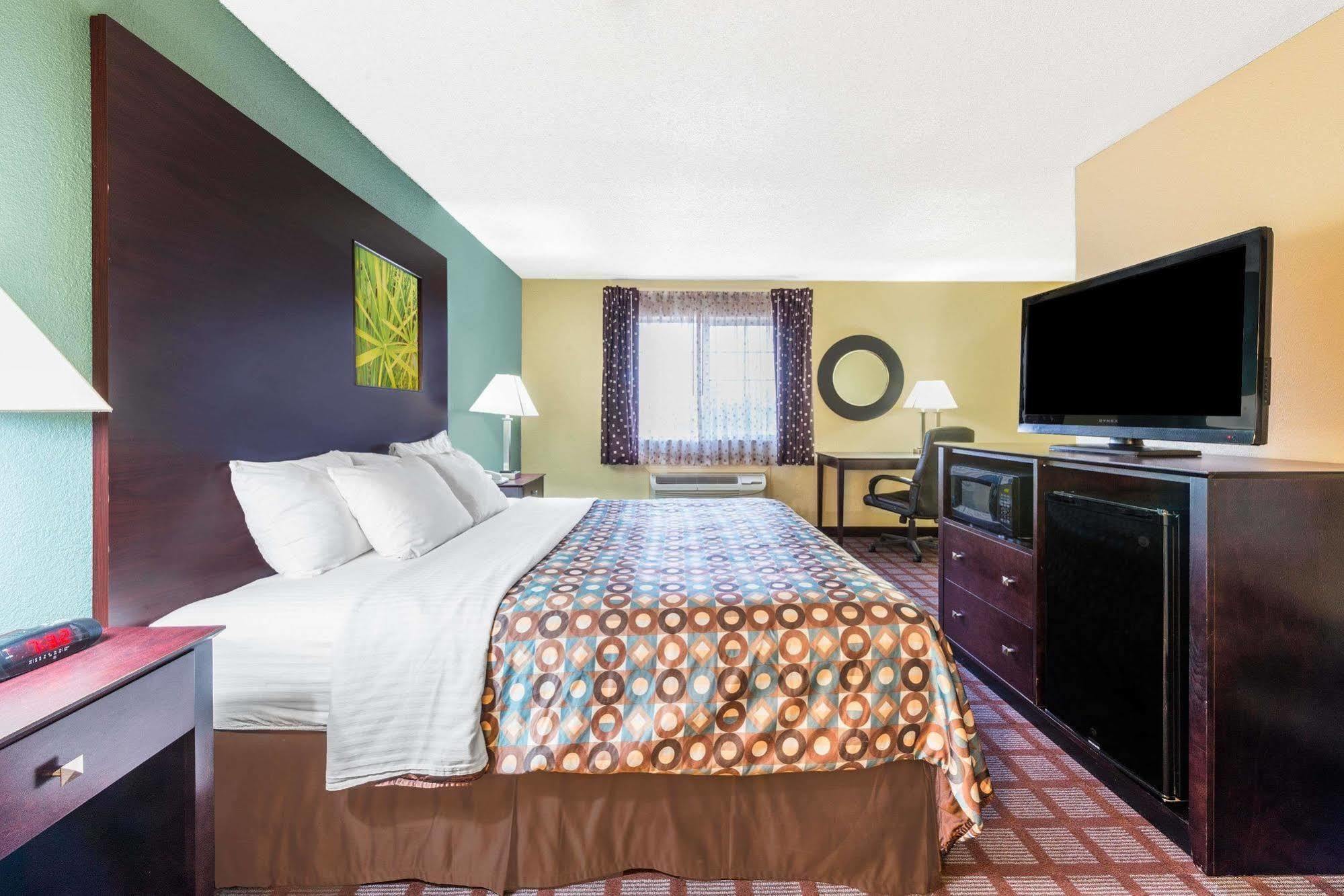Surestay Plus Hotel By Best Western Kearney Extérieur photo